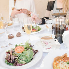 MUJERES EN LA MANUFACTURA